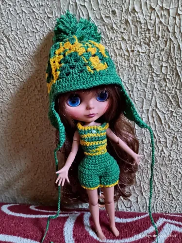 Roupinha crochê pra boneca blythe 