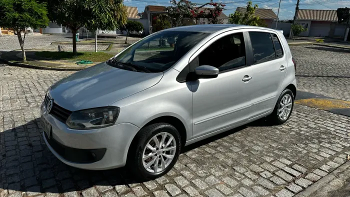 Volkswagen Fox 1.6 MI Total Flex 8V 5P 2014