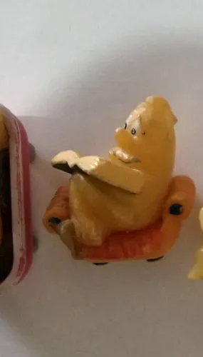 Fantasma Lendo Kinder Ovo