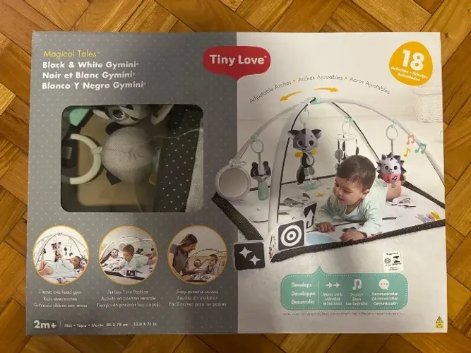 Tapete atividades bebê Tiny Love preto e branco Gymini
