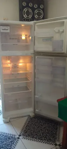 Vendo refrigerador Electrolux DFN50 gelo seco em estado de conservação e funcionando perfe