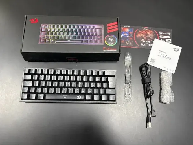 TECLADO MECÂNICO GAMER REDRAGON FIZZ RGB PRETO SWITCH MARROM