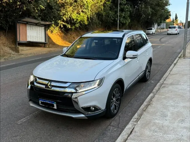 Mitsubishi Outlander 2.0 16V 160cv Aut. 2016