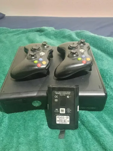 Xbox 360 slim usado