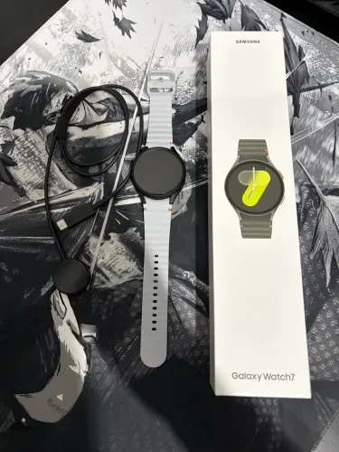Samsung Galaxy Watch 7 44mm - Impecável + Kit de Pulseiras e Capas!
