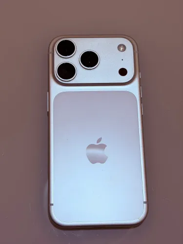 Vendo iPhone 17 Pro 512 GB ? Prata