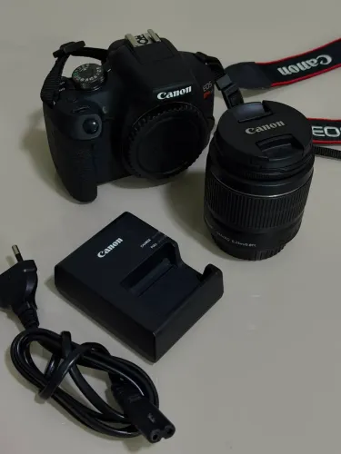 CÂMERA CANON EOS REBEL T7 - SEMINOVA