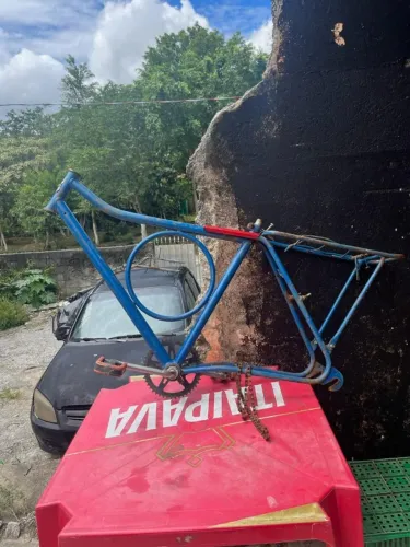  QUADRO DE BICICLETA ARO 26 - R$ 150