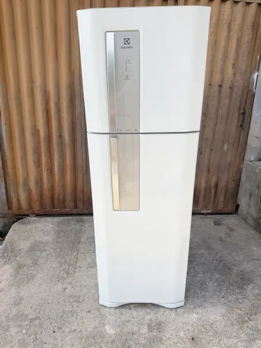 Geladeira 382 litros semi nova +frete grátis e garantia 