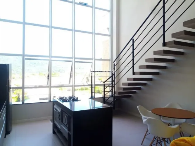 Duplex com Mezanino a Poucos Passos da Praia dos Açores