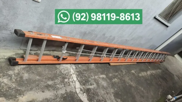 Escada de Fibra de Vidro Isolante - Segurança Total (Seminova)