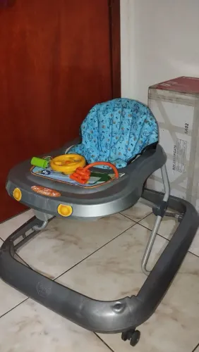 Vendo andador infantil 