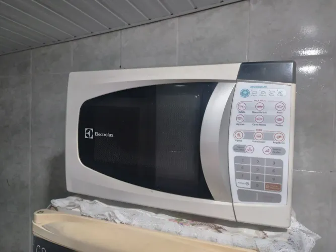 Micro-ondas Electrolux 20L