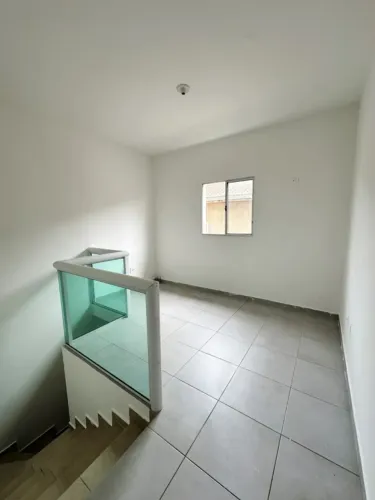 Sobreposta com 2 Dormitórios e Garagem em Condomínio no Jardim Quietude