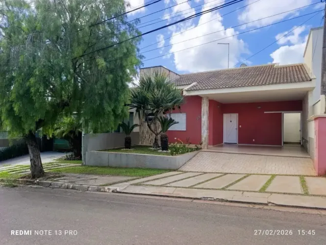 Casa em condomínio em Vila Monte Verde, Tatuí: 3 dormitórios, sendo 1 suíte, para locação