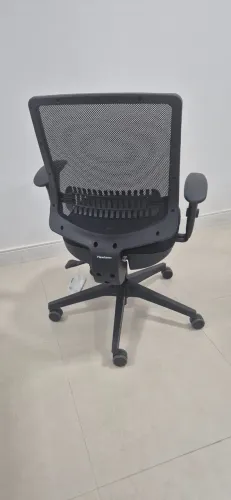 Cadeira ergonômica Flexform Uni All Black - Excelente estado - Pouco uso