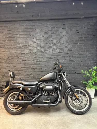 Harley-Davidson XL 883 R 2012
