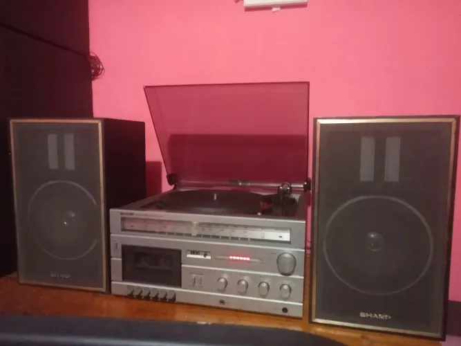 Lindo aparelho de som Sharp 3 em 1 funcionando tudo perfeitamente