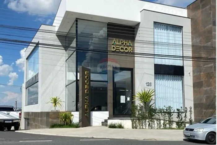 Prédio Comercial de Alto Padrão em Localização Estratégica