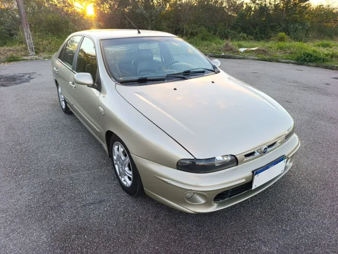 Fiat Marea HLX 2.4 MPI 20V 4P Mec. 2002
