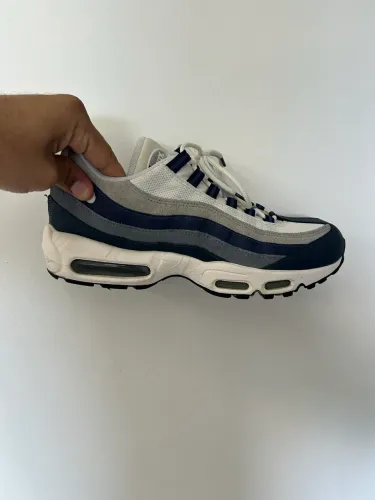 Tênis Nike Air Max 95 Azul Marinho e Cinza