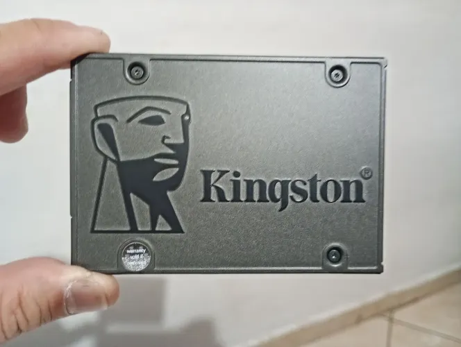 SSD Kingston 480 GB semi novo windows 10 e pacote office já instaladop