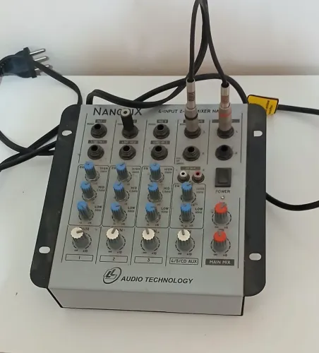 Vende se mesa de som