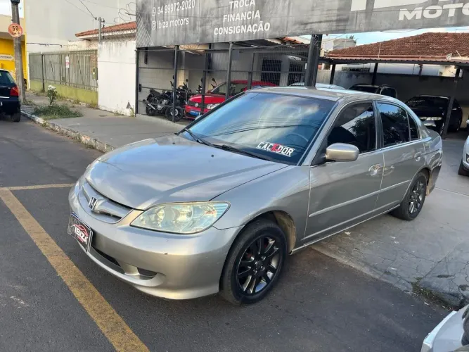 Honda Civic Sedan LX 1.7 16V 115cv Mec. 4P 2004
