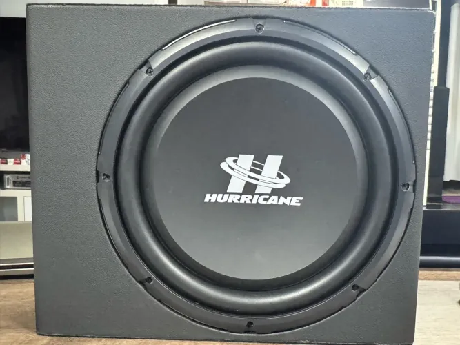 subwoofer 12" hurrucaine 300rms slim com box novo bem compacto show