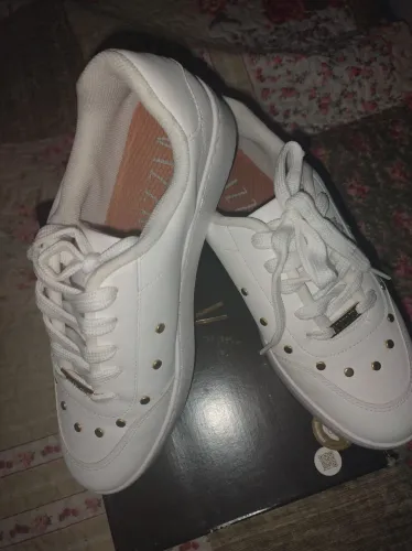 Tênis feminino Vizzano