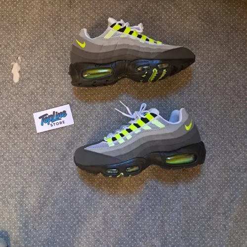 AIR MAX 95 NEON
