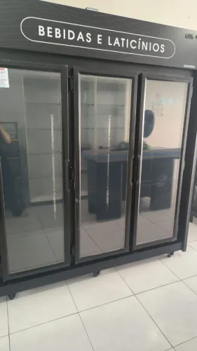 Expositor Vertical Newtermisa 3 Portas Preto - 2 Meses de Uso - Estado de Novo<br>