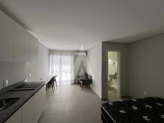 Apartamento studio, mobiliado, 1 dormitório, cozinha e bwc.
