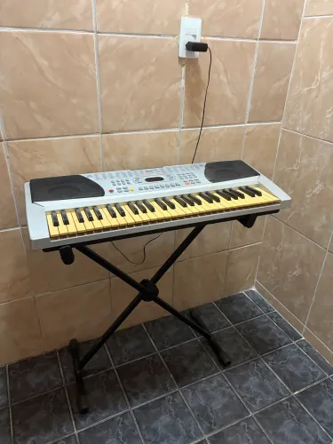 Teclado Musical CSR-558 para iniciantes