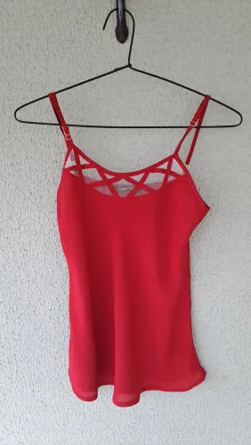 Blusa de alça vermelha