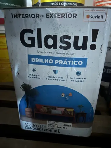 Tinta acrílica externa Suvinil Glasu cor cenoura