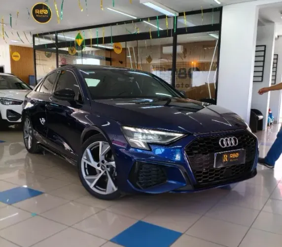 Audi A3 Sed. Perform. Black 2.0 TFSI S-tronic 2024