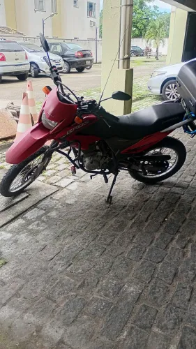 Vendo Bros 2012 vermelha em perfeito estado