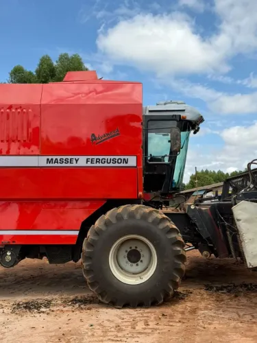 Colheitadeira massey ferguson 5650