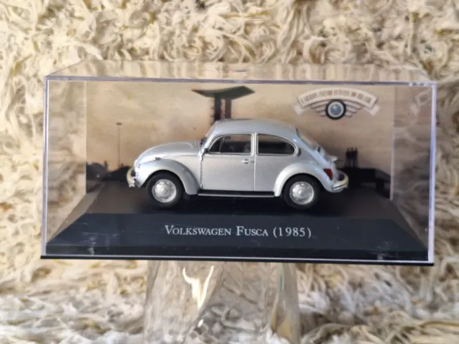 Miniatura Volkswagen Fusca 1985 - Carros Inesquecíveis do Brasil