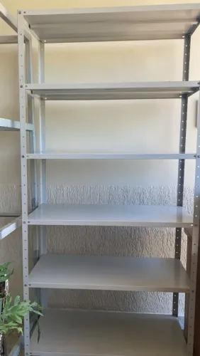 Vendo 02 prateleiras de ferro 350 cada!