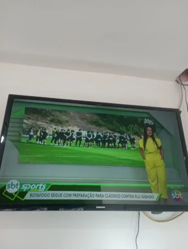 Vendo tv Samsung 32 polegadas smart