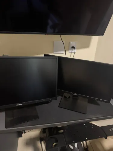2 Monitores Positivo 24BN650U 23,8 polegadas