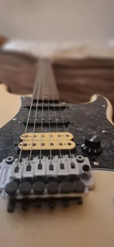 Guitarra Squier Korea