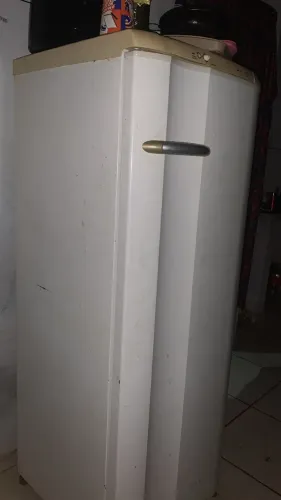Vende-se geladeira 