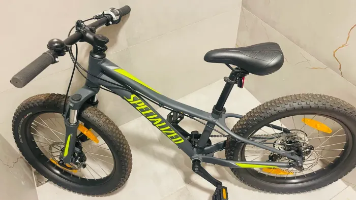 Bicicleta semi nova