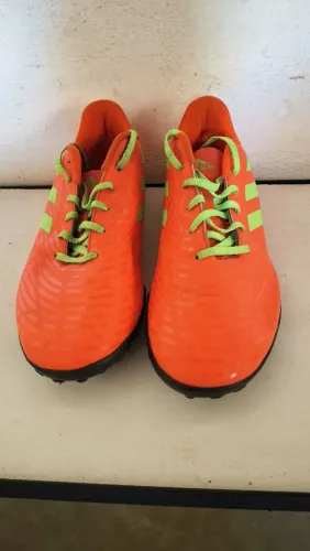 Chuteira Society artilheira V Adidas