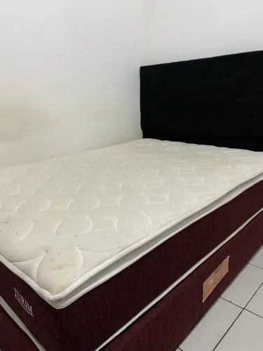 Cama de Casal e Cabeceira 