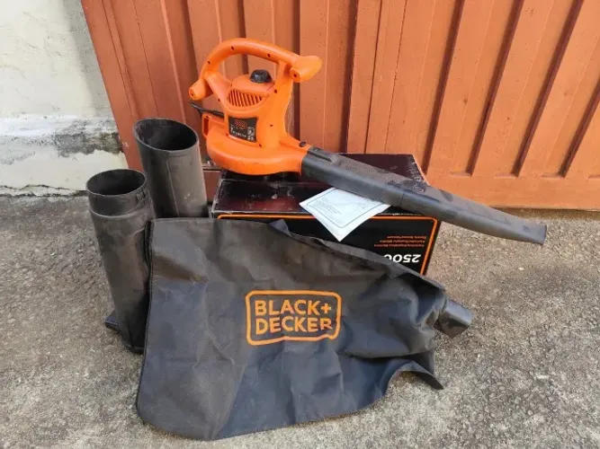Soprador aspirador e triturador de folhas Black e Decker 2500W 127v