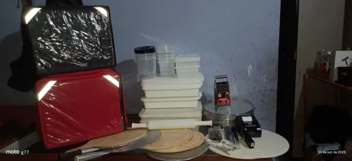 Coisas para pizzaria ou lanchonete.
